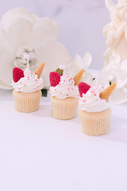 Decorative Mini Cupcake Candle (Strawberry)